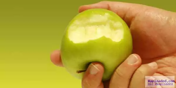See the Reasons Why Each And Every One Of Us Should Eat Apple Everyday